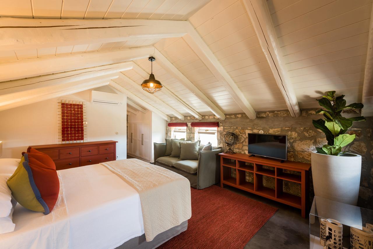North Point Rooms Antipata  Exterior photo